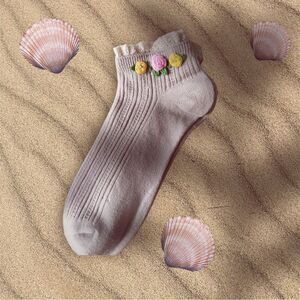 New gray hand embroidered flower socks